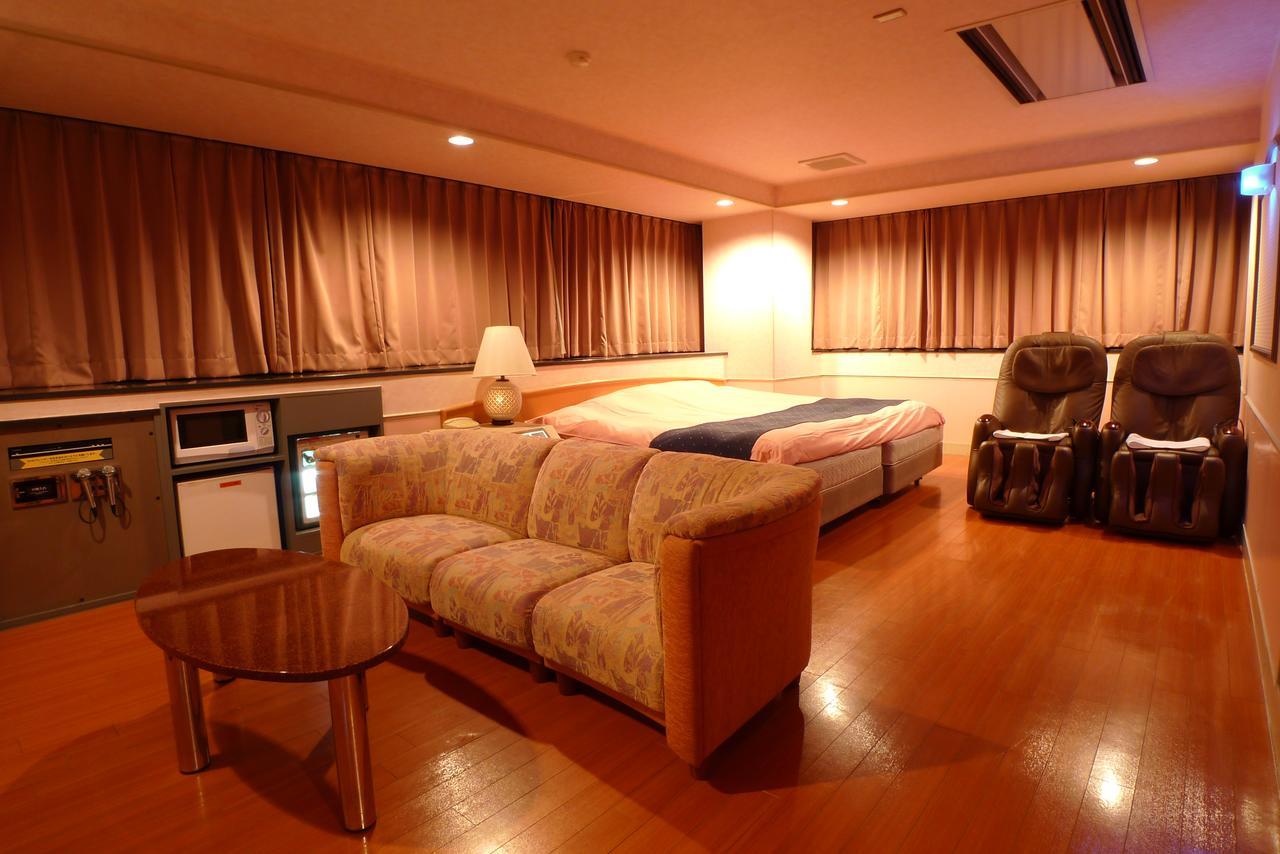 GOLF Nirasaki Inter Hotel Bagian luar foto